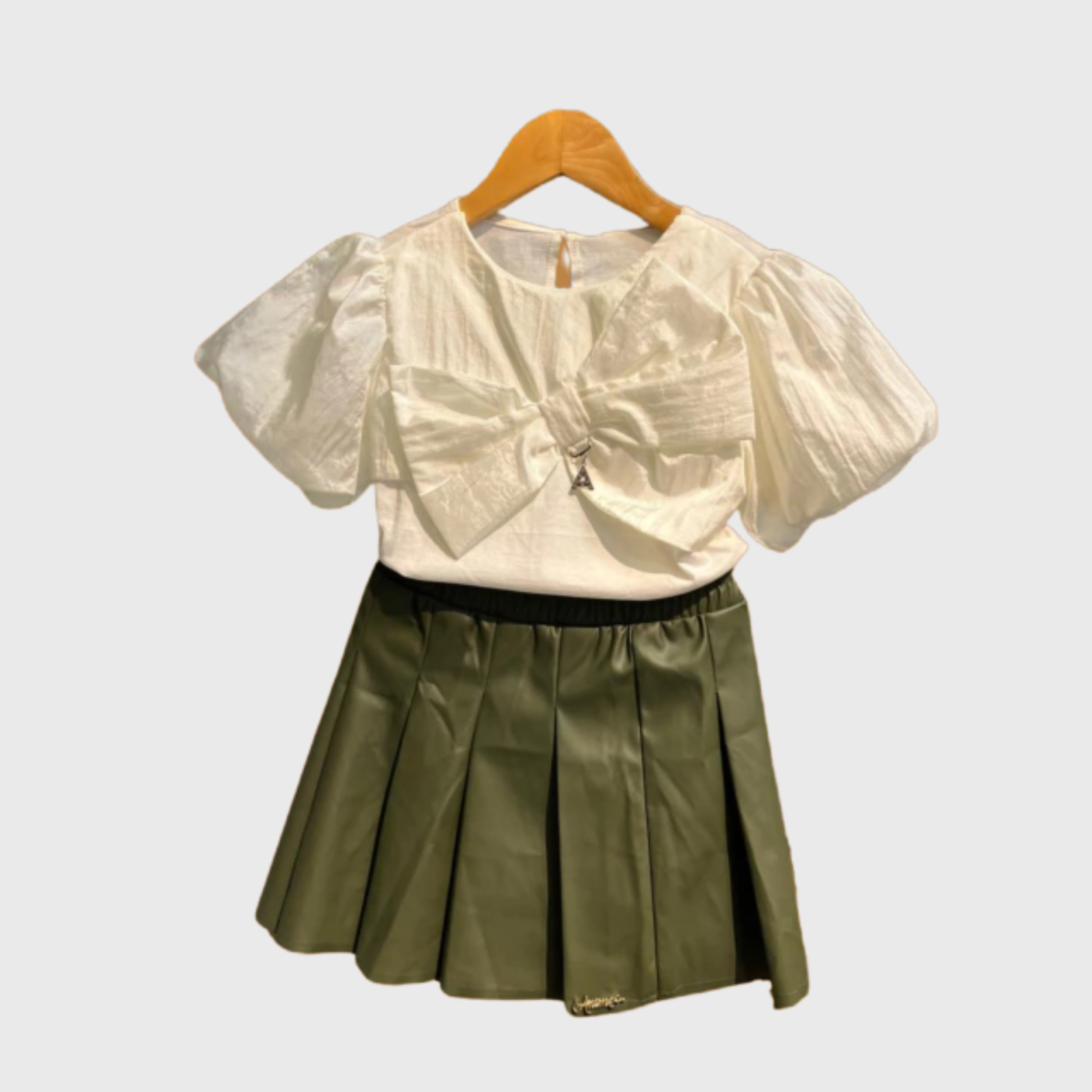 CONJUNTO CAMISA OFF E SAIA - ANIMÊ